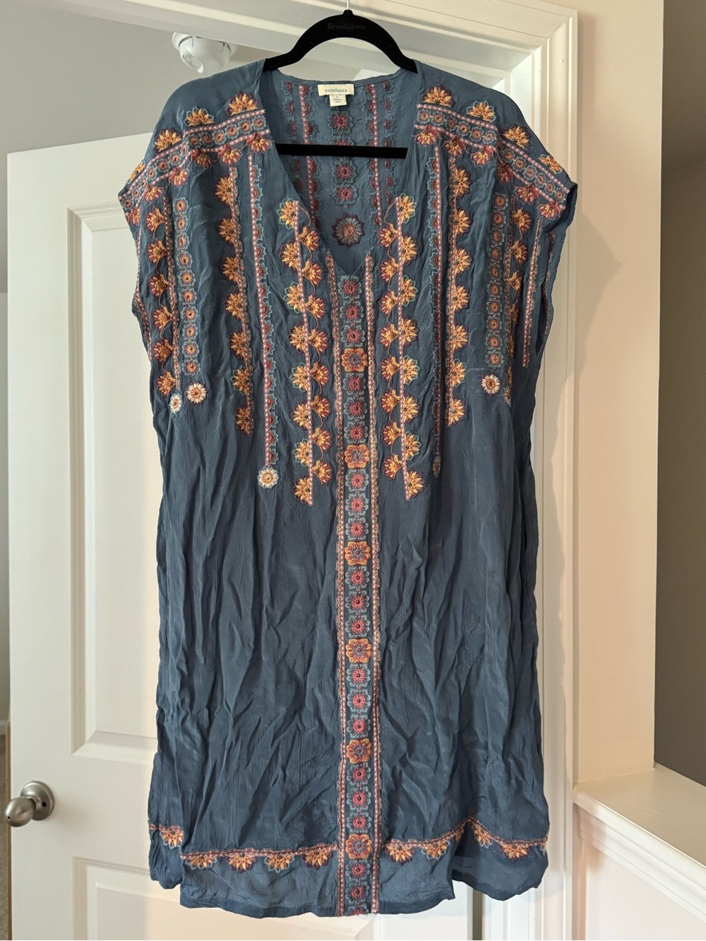 Sundance V-Neck Women’s Blue Top w/ Floral Embroidery